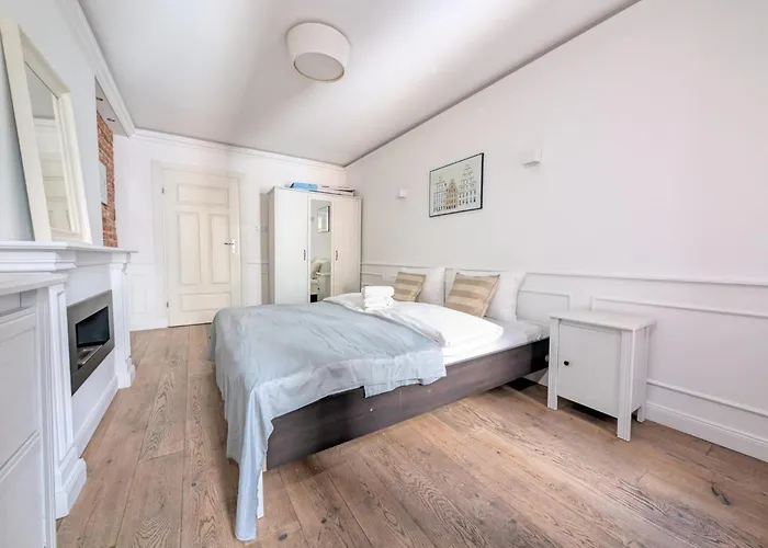 Rynek Serenity By Bookinghost * Wroclaw