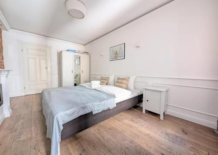 Rynek Serenity By Bookinghost * Wroclaw