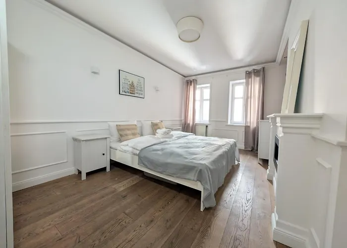 Apartment Rynek Serenity By Bookinghost Breslau
